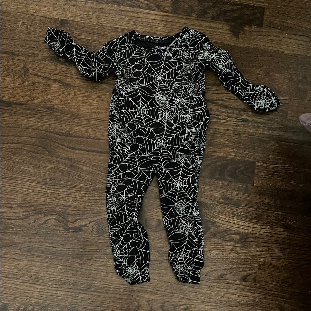 Old Navy Black and White Spider Web Kids Footie
